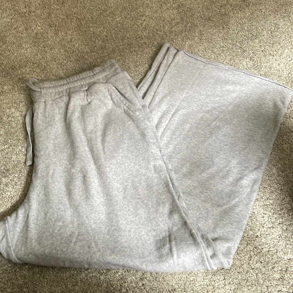 American eagle. NWOT. Soft grey house pants